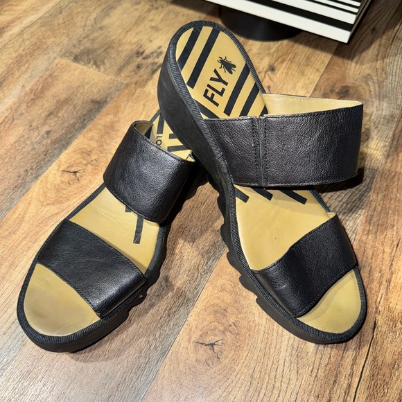 Fly London Black Leather Slide Sandals • Comfortable Wedge Sole Size 40 US 9-9.5 - Picture 12 of 13